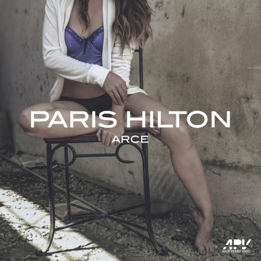 Portada de Paris Hilton