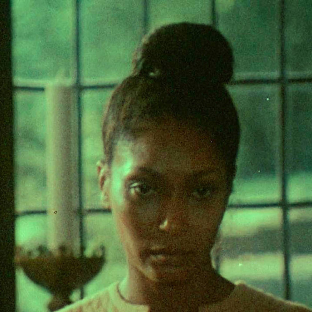 Portada de Too Beautiful to Die