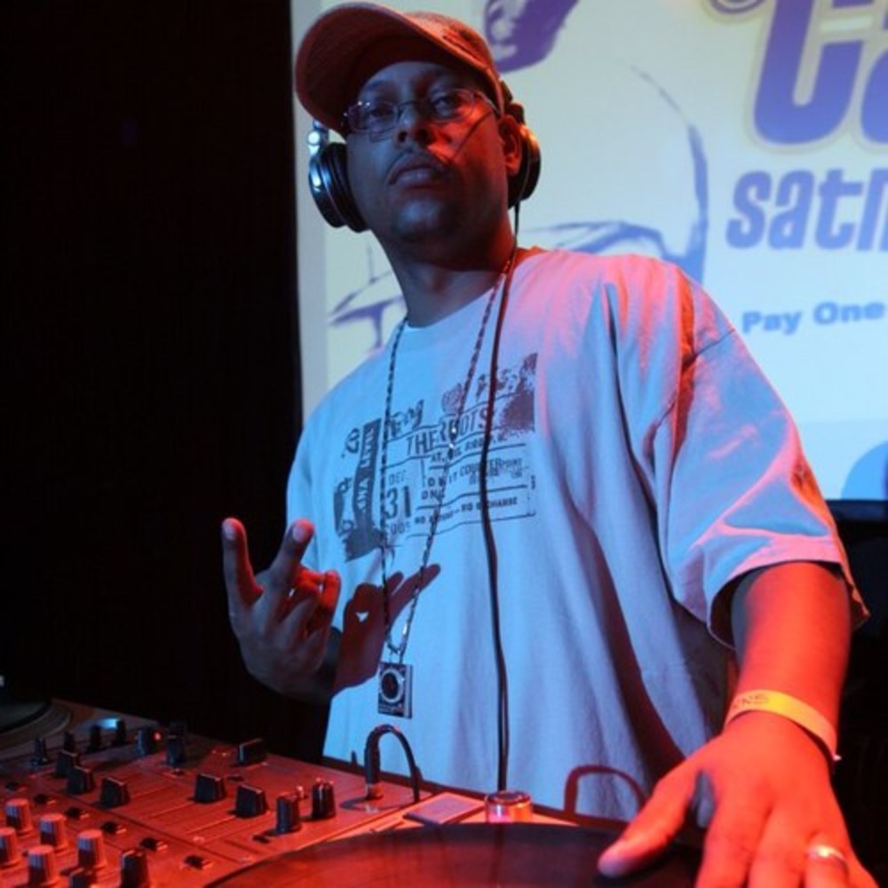 Deejay KNS