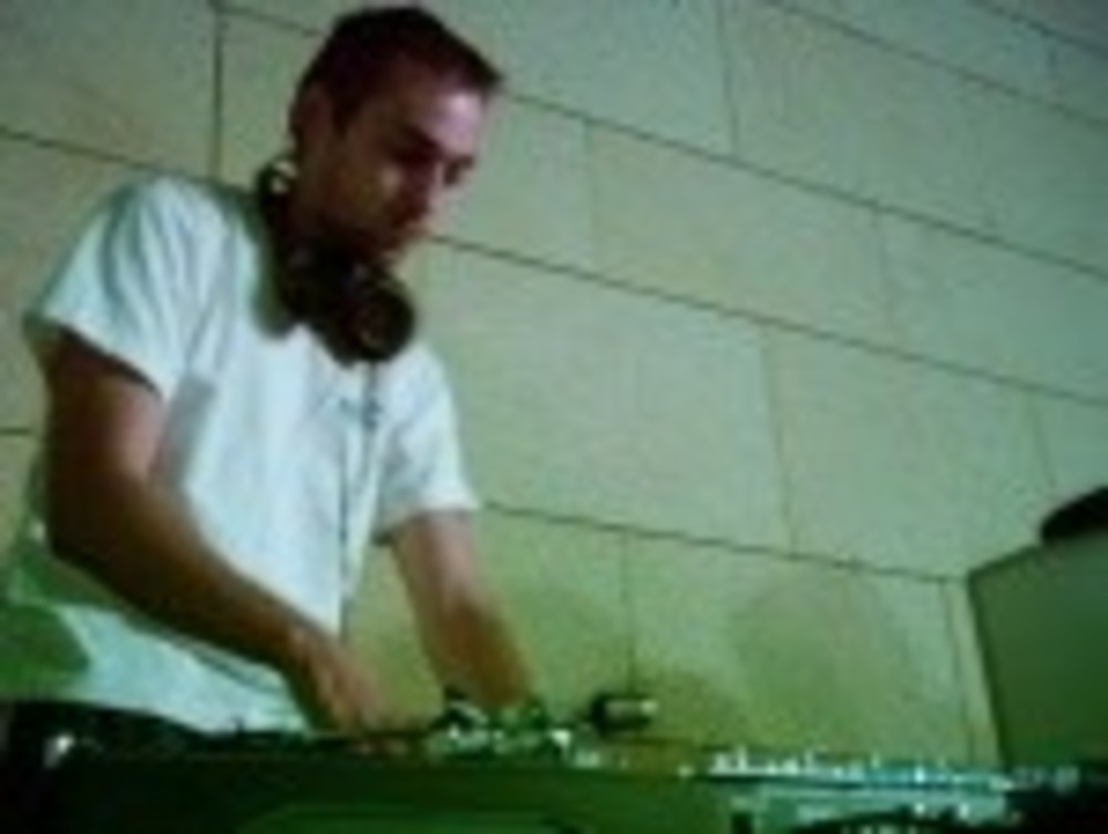 DJ Lekroh